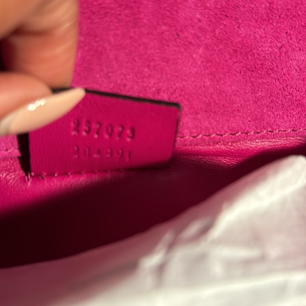 Gucci Patent Microguccissima Broadway Clutch - Picture 5 of 6